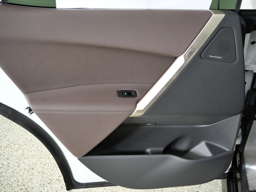 Thumbnail: 2026 BMW iX - 29