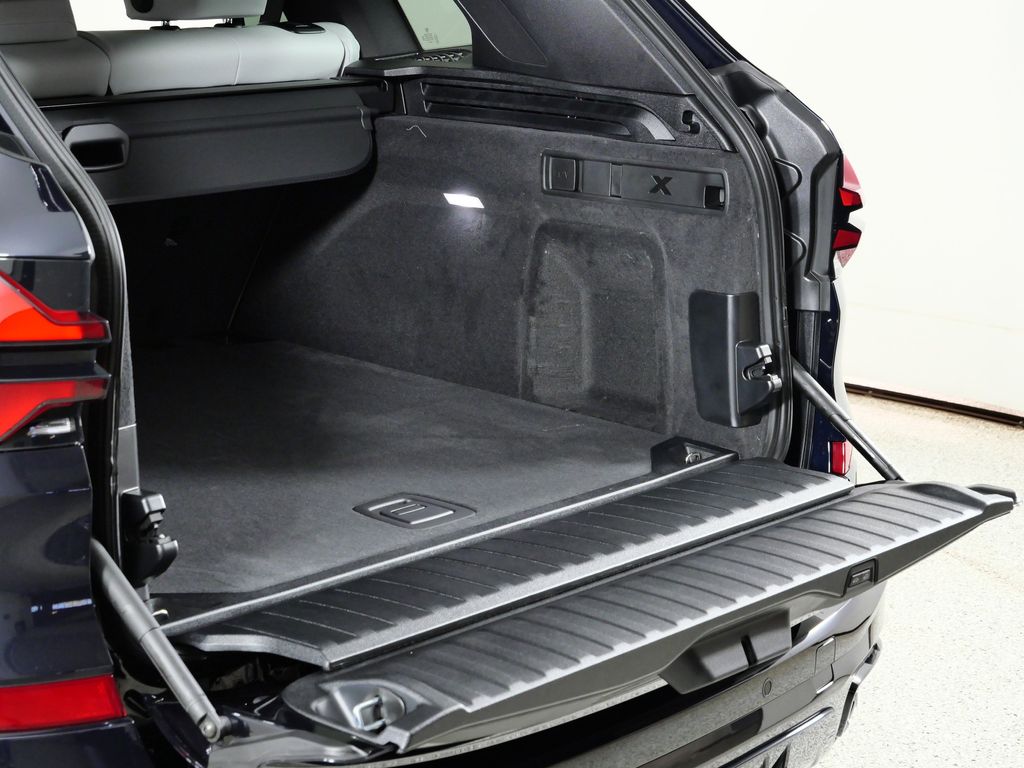 Thumbnail: 2026 BMW X5 - 29