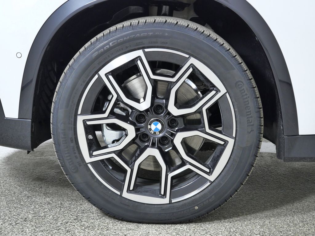 Thumbnail: 2026 BMW X1 - 17