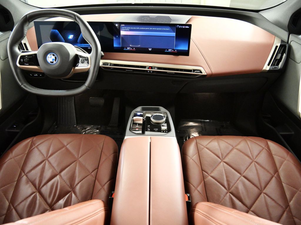 Thumbnail: 2023 BMW iX - 6