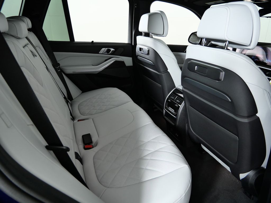 Thumbnail: 2026 BMW X5 - 26