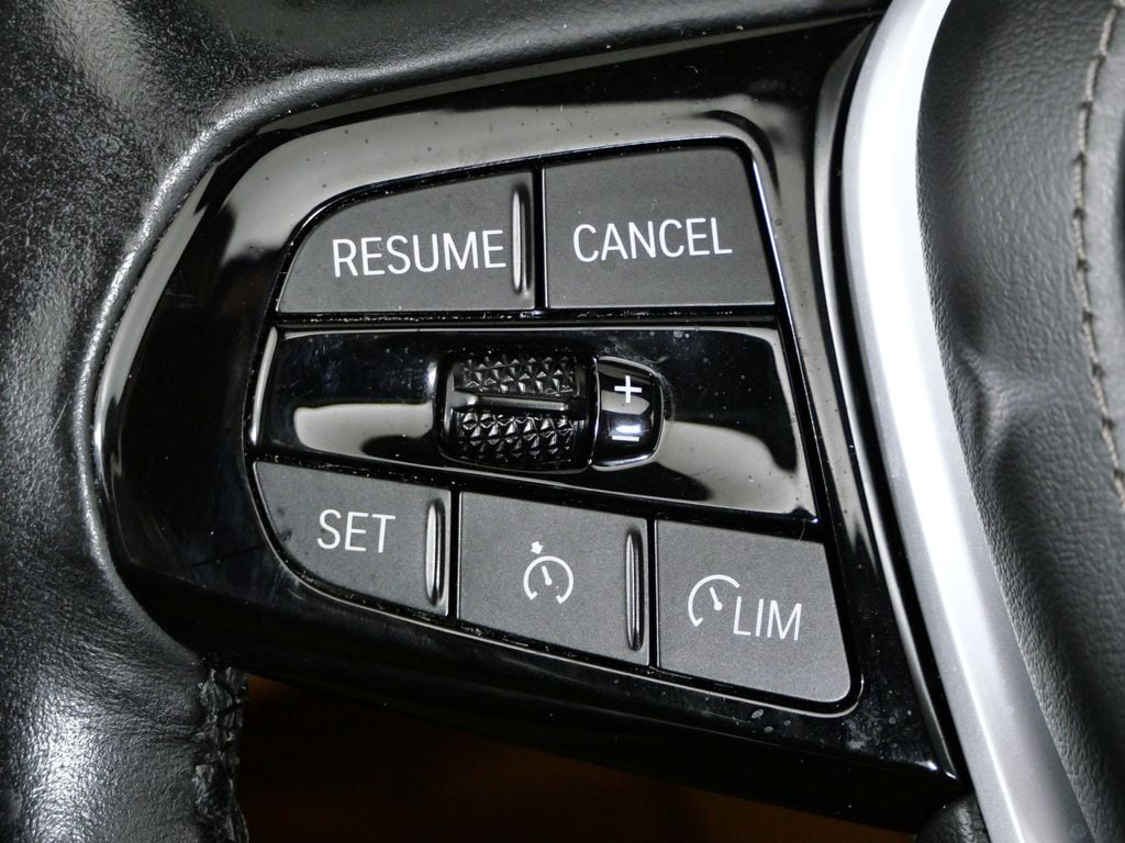 Thumbnail: 2021 BMW 5 Series - 41