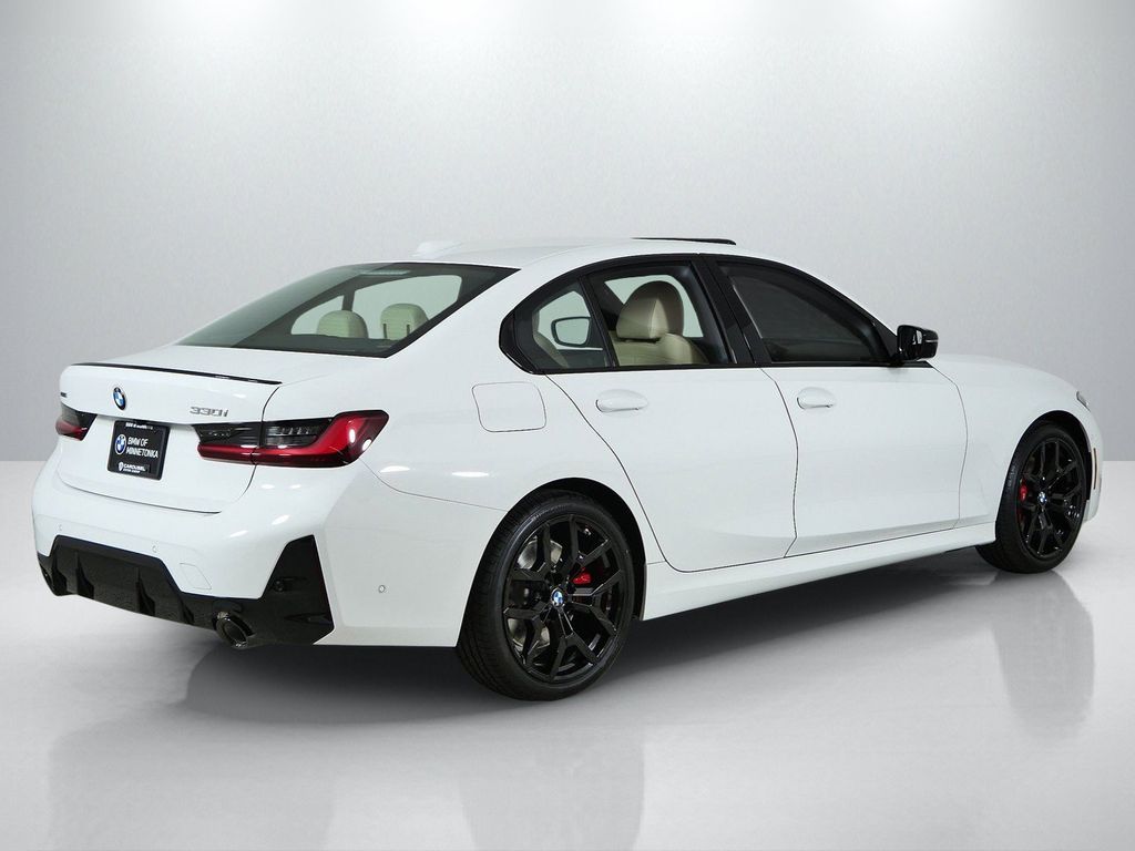 Thumbnail: 2026 BMW 3 Series - 9