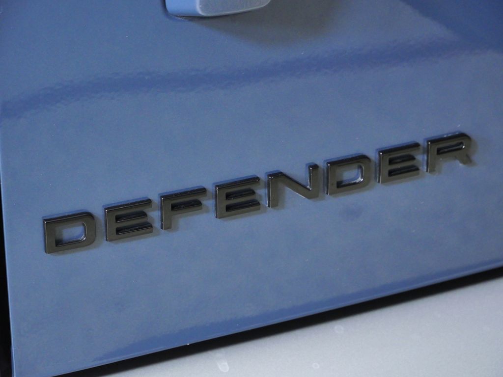 Thumbnail: 2024 Land Rover Defender - 13