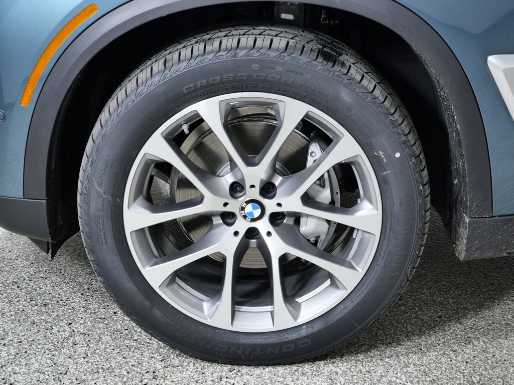 Thumbnail: 2026 BMW X5 - 17