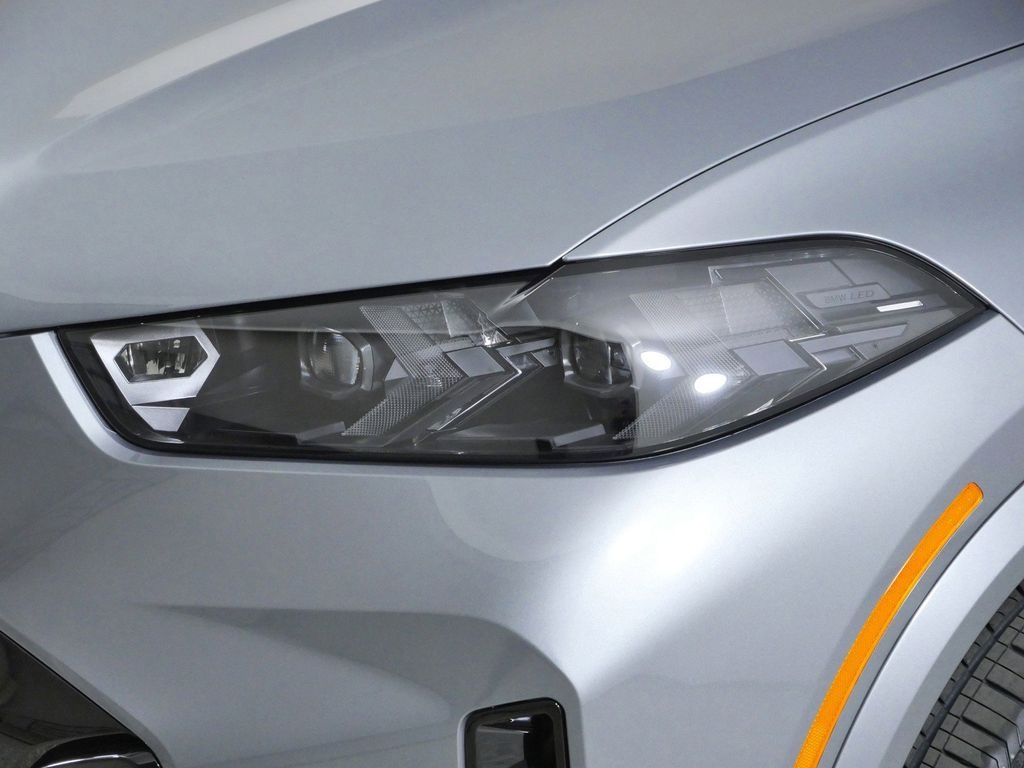 Thumbnail: 2026 BMW X5 - 3