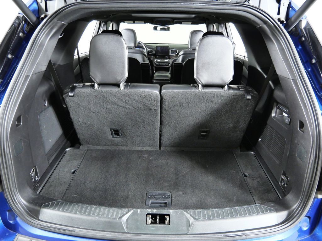 Thumbnail: 2020 Ford Explorer - 31