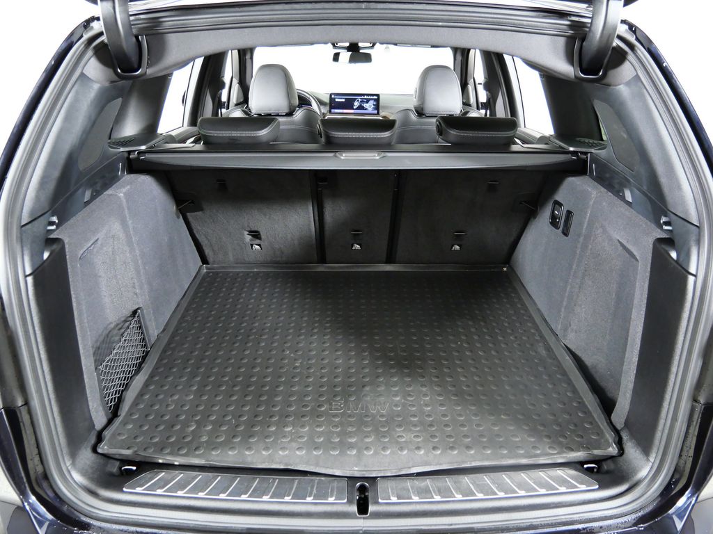 Thumbnail: 2024 BMW X3 - 32