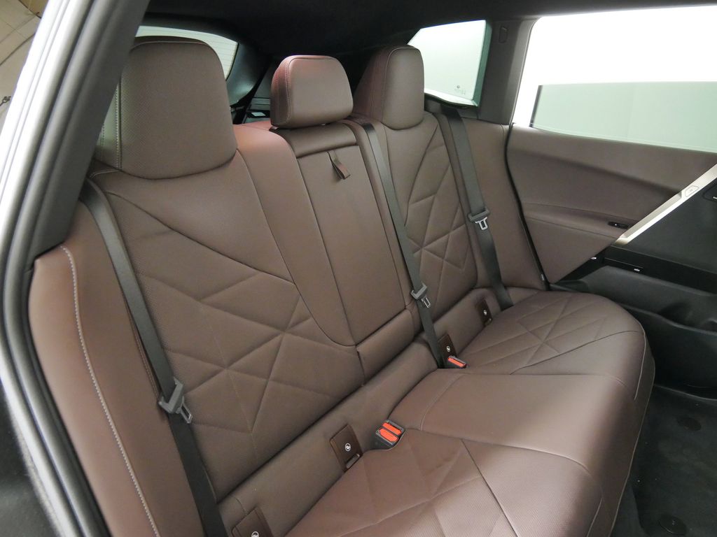 Thumbnail: 2023 BMW iX - 31