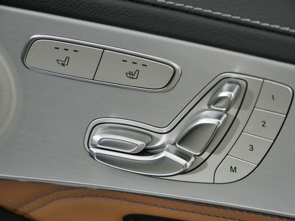 Thumbnail: 2019 Mercedes-Benz GLC - 23