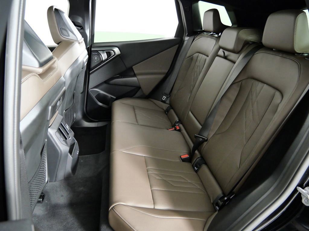Thumbnail: 2026 BMW X3 - 32
