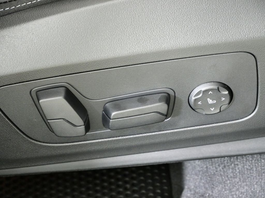 Thumbnail: 2026 BMW X1 - 22