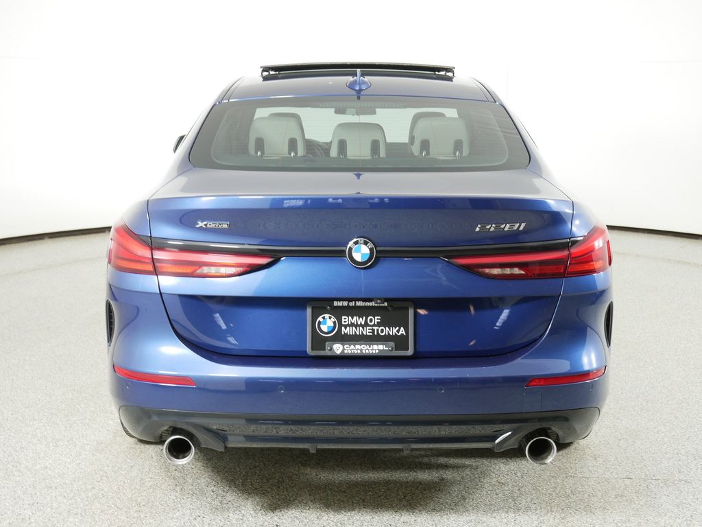 Thumbnail: 2022 BMW 2 Series - 10