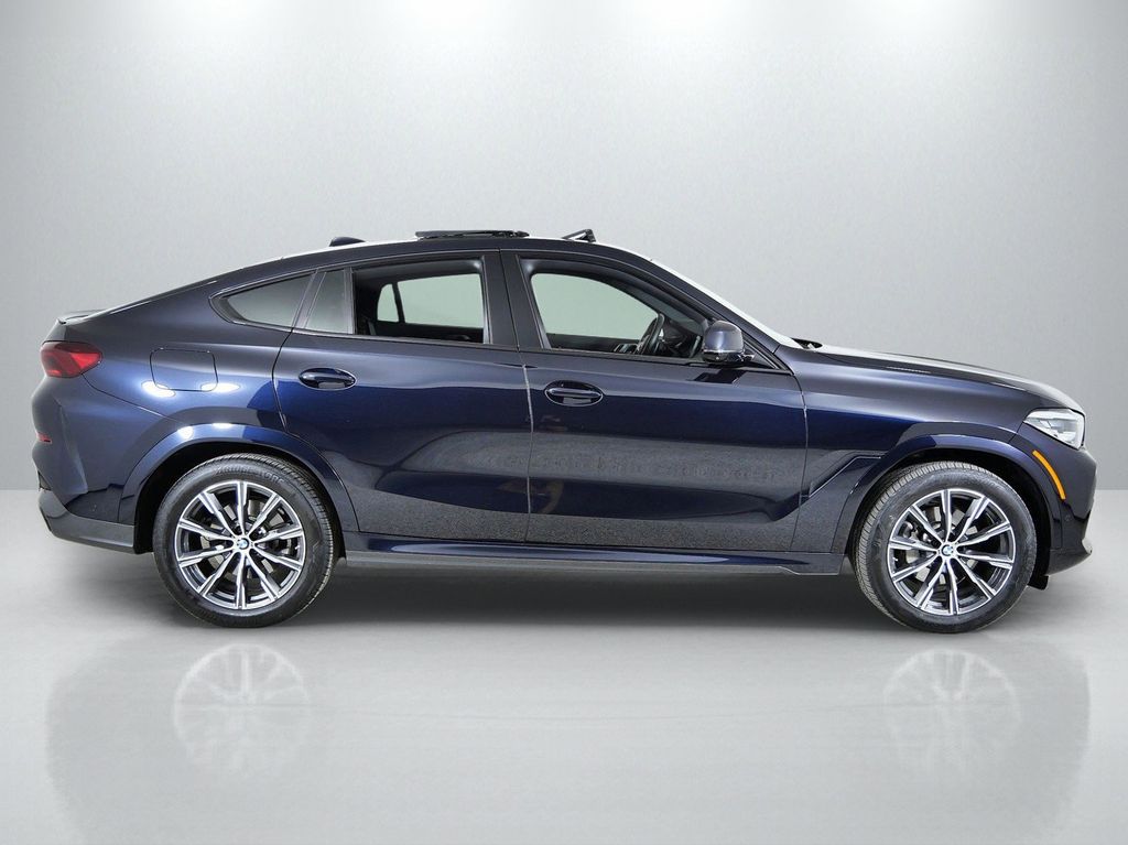 Thumbnail: 2023 BMW X6 - 10