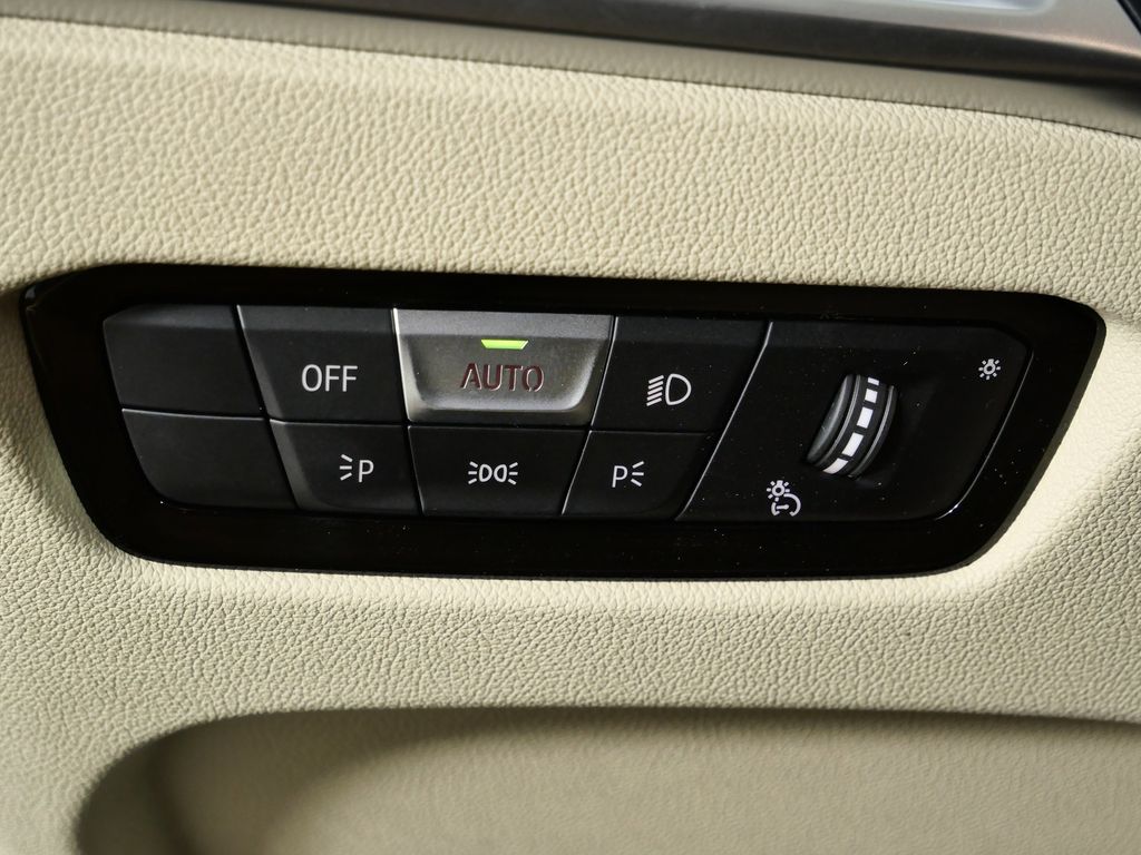 Thumbnail: 2026 BMW 4 Series - 36