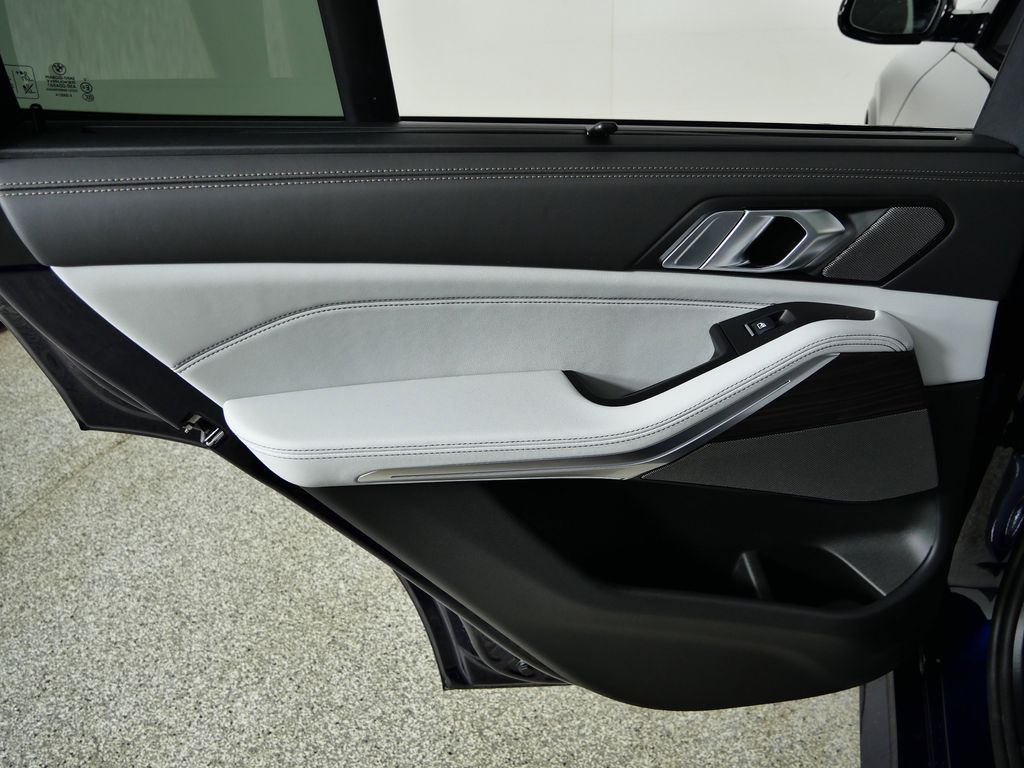 Thumbnail: 2026 BMW X5 - 31