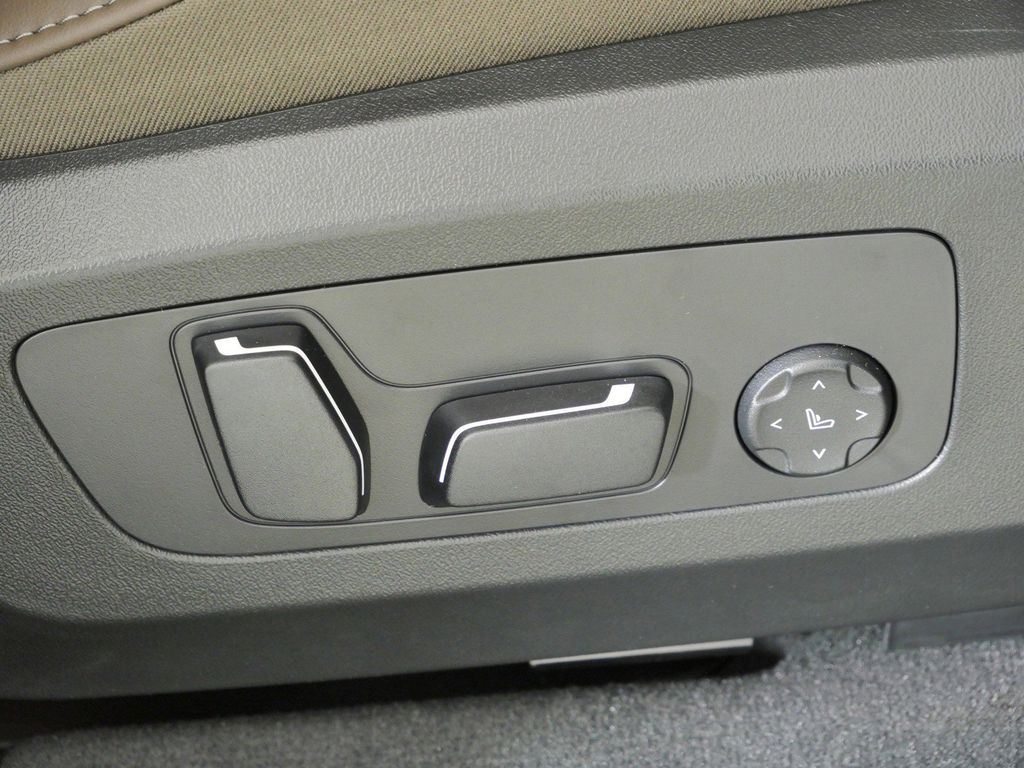 Thumbnail: 2026 BMW X3 - 23