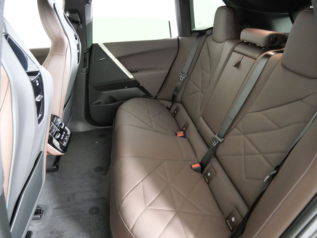 Thumbnail: 2026 BMW iX - 31