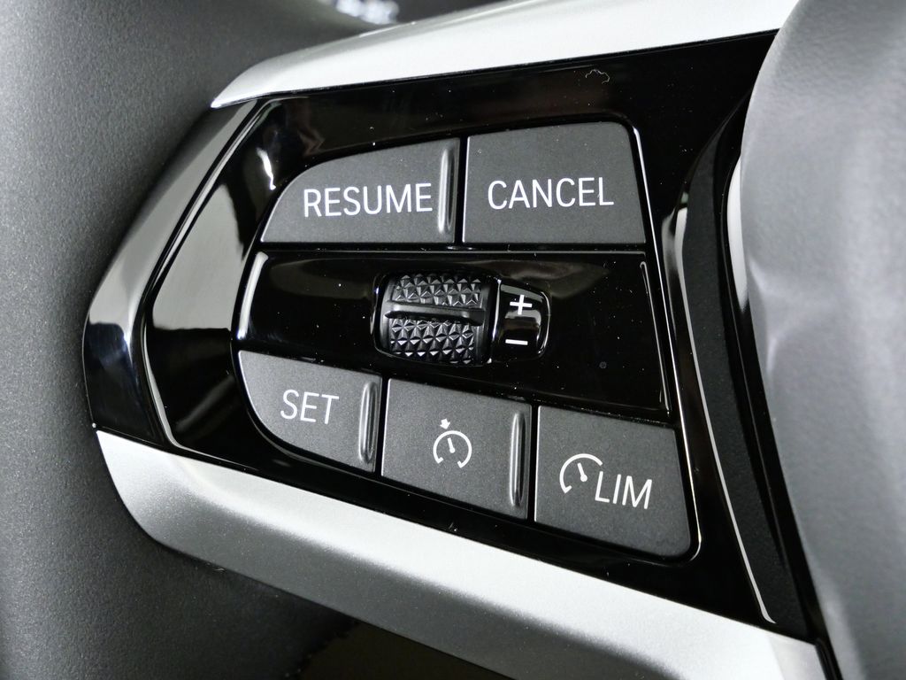 Thumbnail: 2026 BMW 3 Series - 39