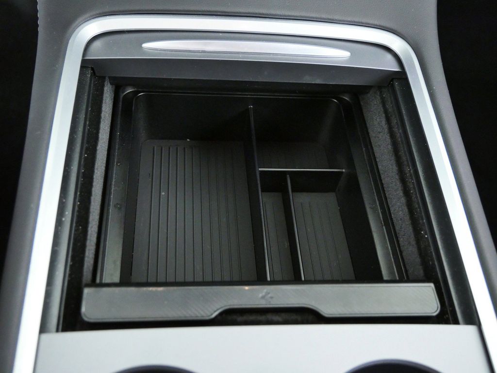 Thumbnail: 2025 Tesla Model Y - 43