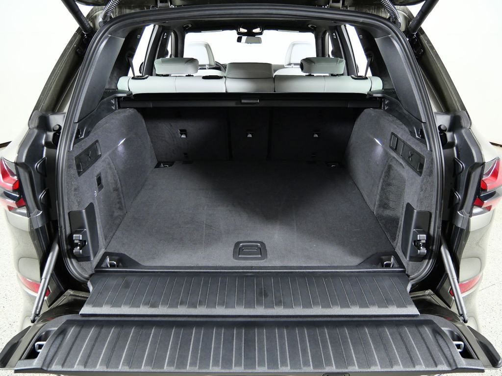 Thumbnail: 2026 BMW X5 - 28