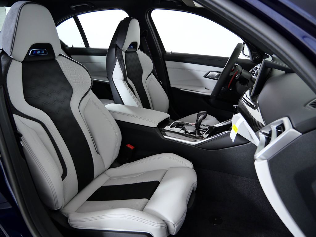 Thumbnail: 2026 BMW M3 - 20