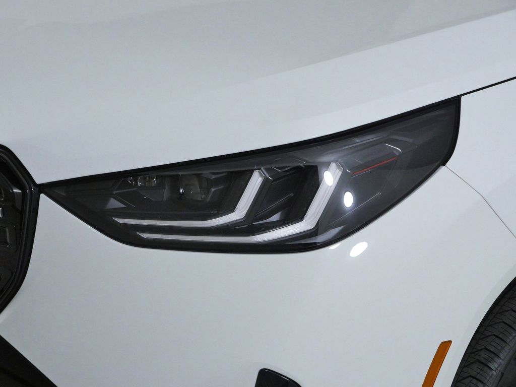 Thumbnail: 2026 BMW X3 - 3