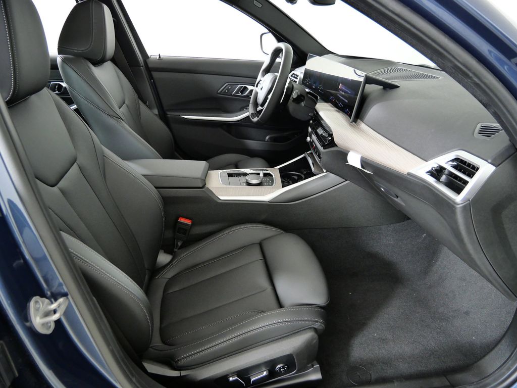 Thumbnail: 2026 BMW 3 Series - 20