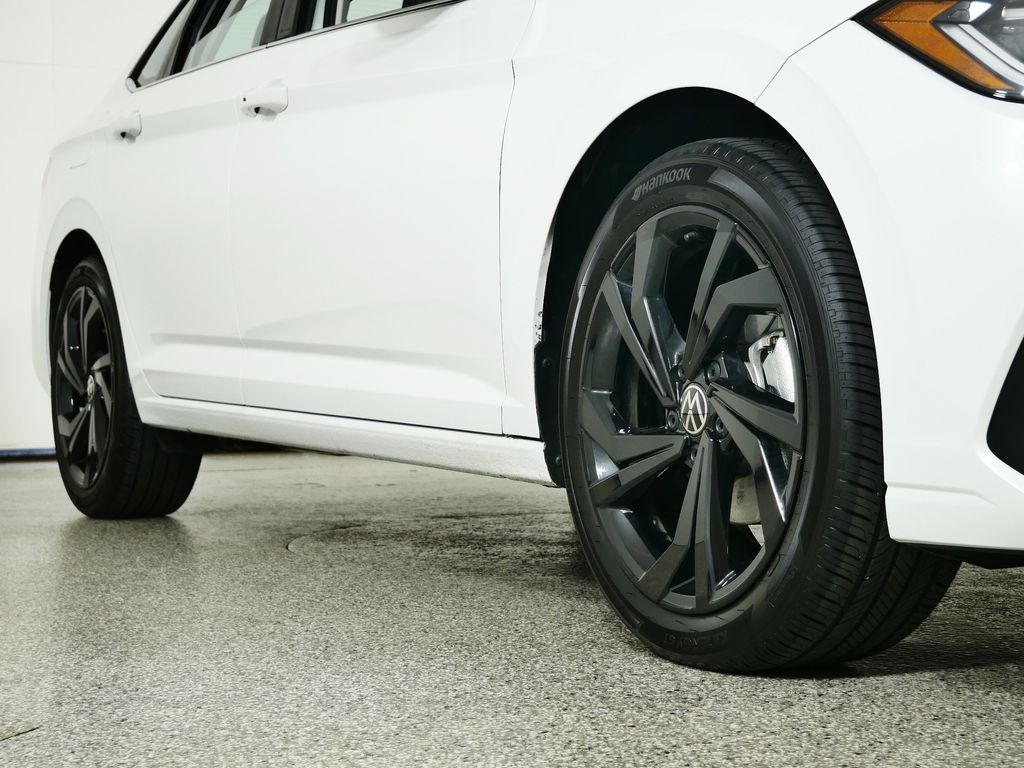 Thumbnail: 2025 Volkswagen Jetta - 6