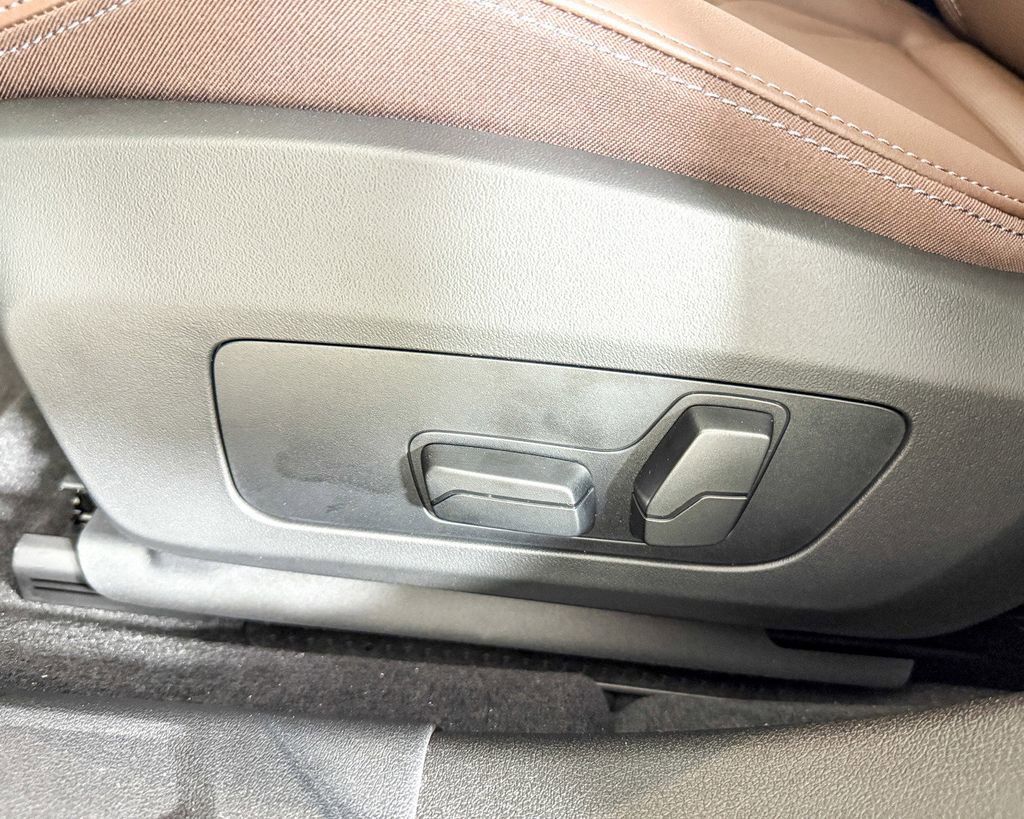 Thumbnail: 2025 BMW 2 Series - 35