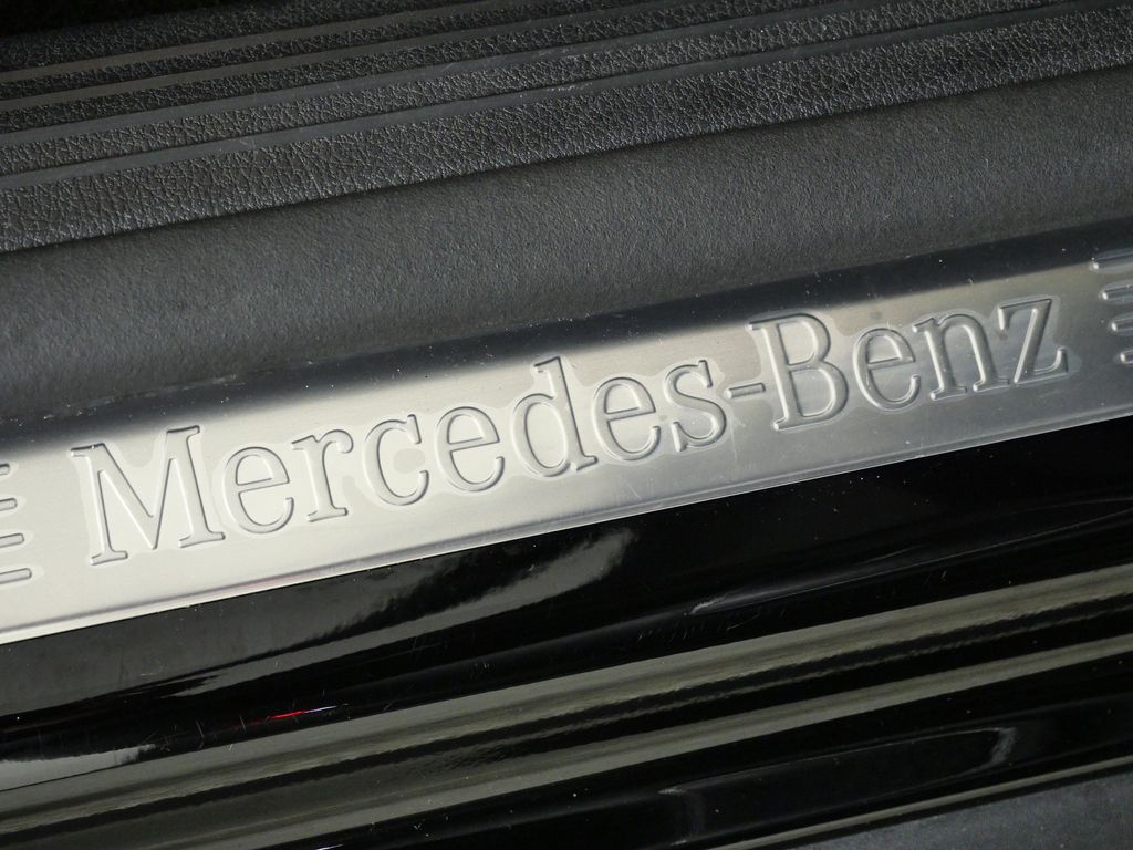 Thumbnail: 2022 Mercedes-Benz EQB - 24