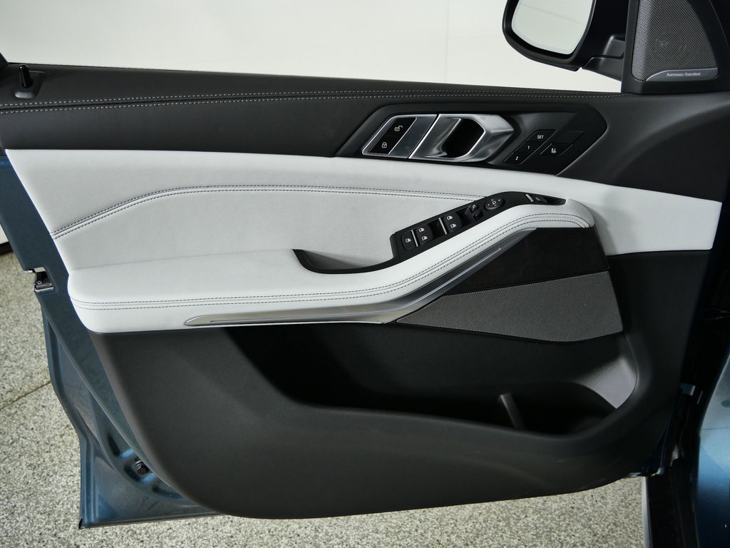 Thumbnail: 2026 BMW X5 - 34