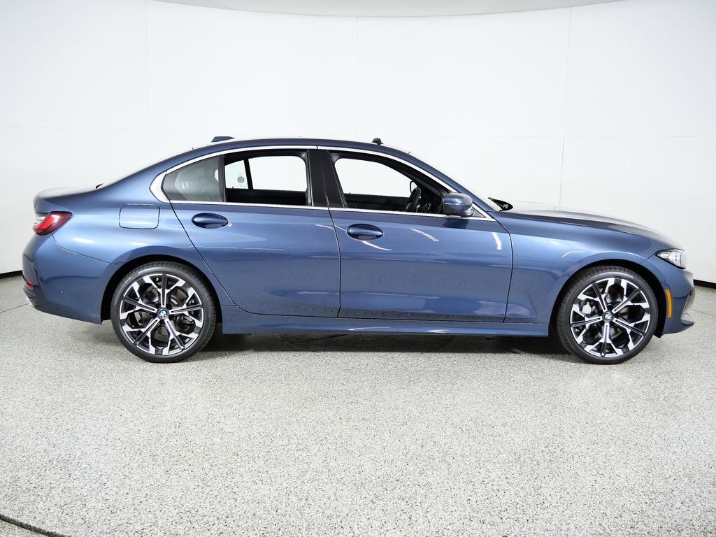 Thumbnail: 2026 BMW 3 Series - 10