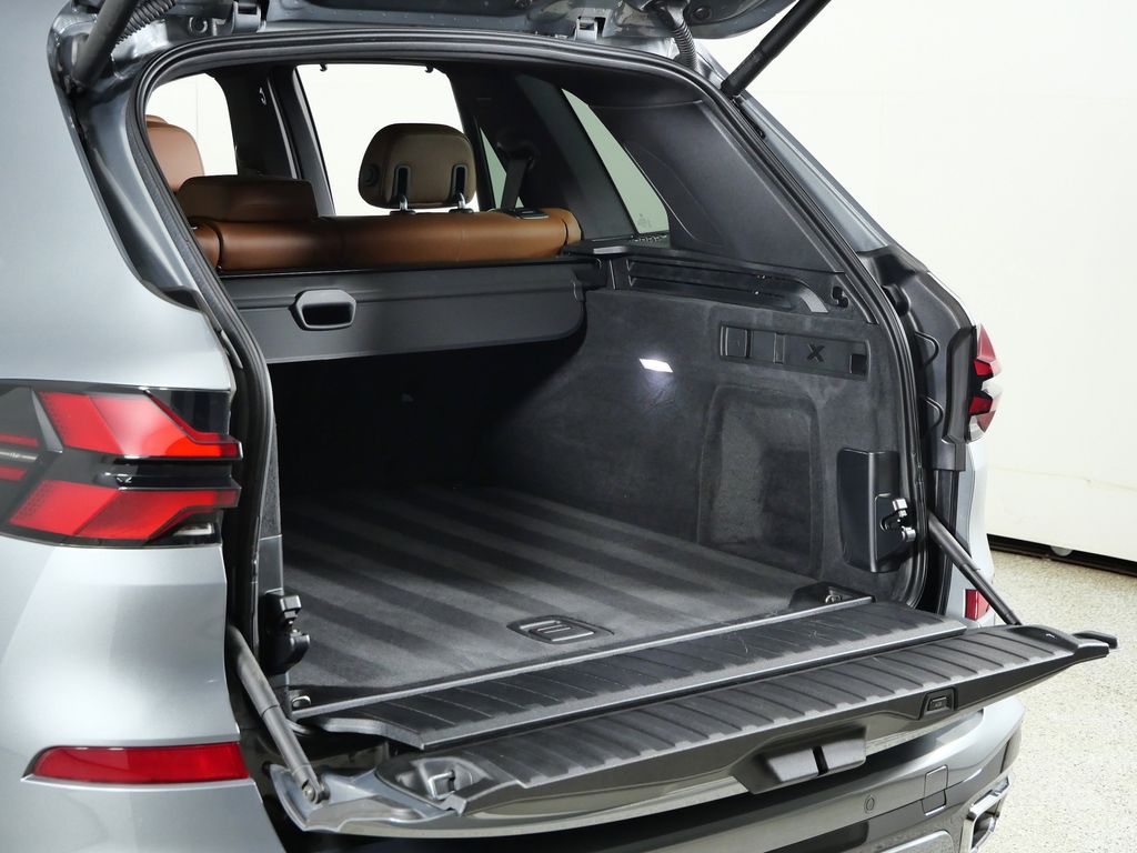 Thumbnail: 2025 BMW X5 - 34