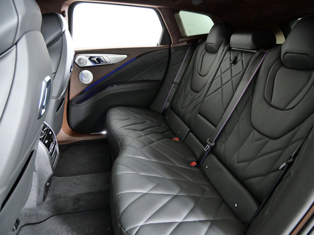 Thumbnail: 2026 BMW XM - 31