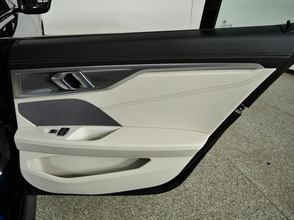 Thumbnail: 2026 BMW 8 Series - 24