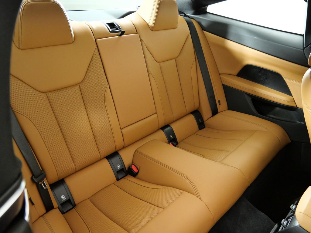 Thumbnail: 2025 BMW 4 Series - 30