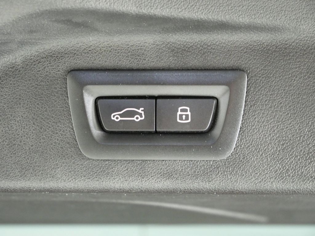 Thumbnail: 2025 BMW X7 - 31