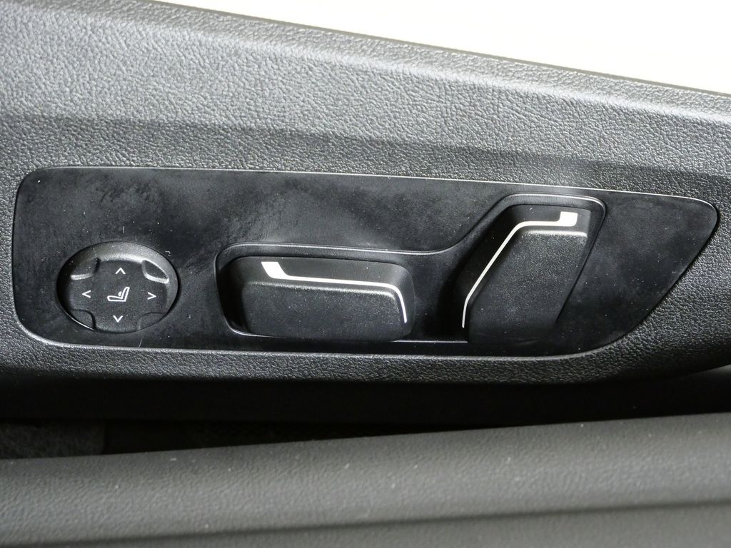 Thumbnail: 2025 BMW 4 Series - 41