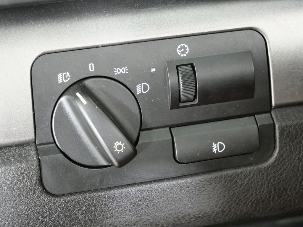 Thumbnail: 2004 BMW M3 - 34