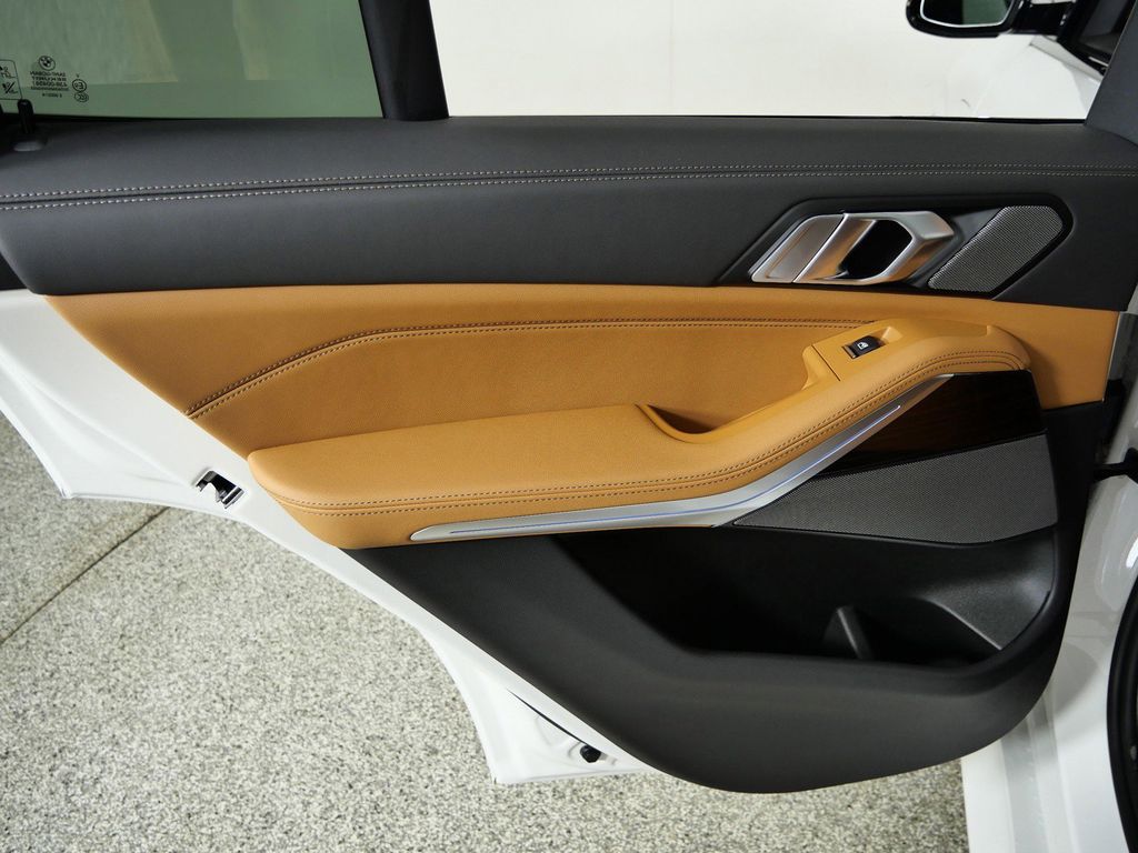 Thumbnail: 2026 BMW X5 - 31