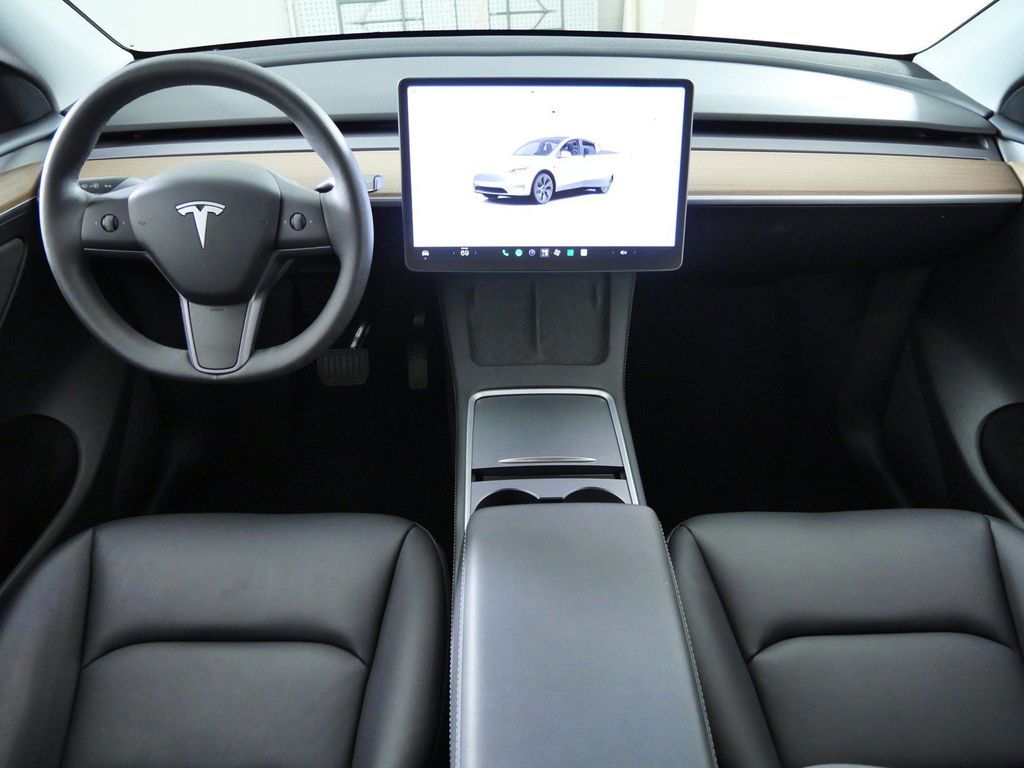 Thumbnail: 2025 Tesla Model Y - 6