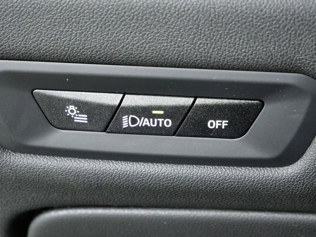 Thumbnail: 2026 BMW X6 - 40