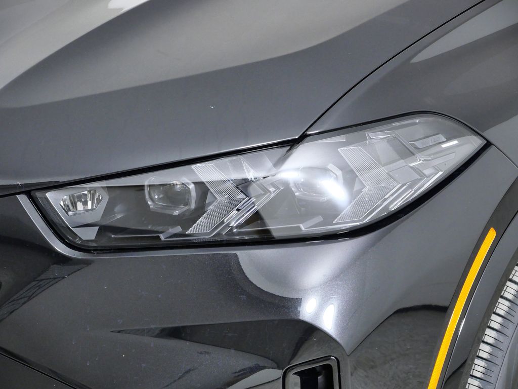 Thumbnail: 2026 BMW X5 - 3