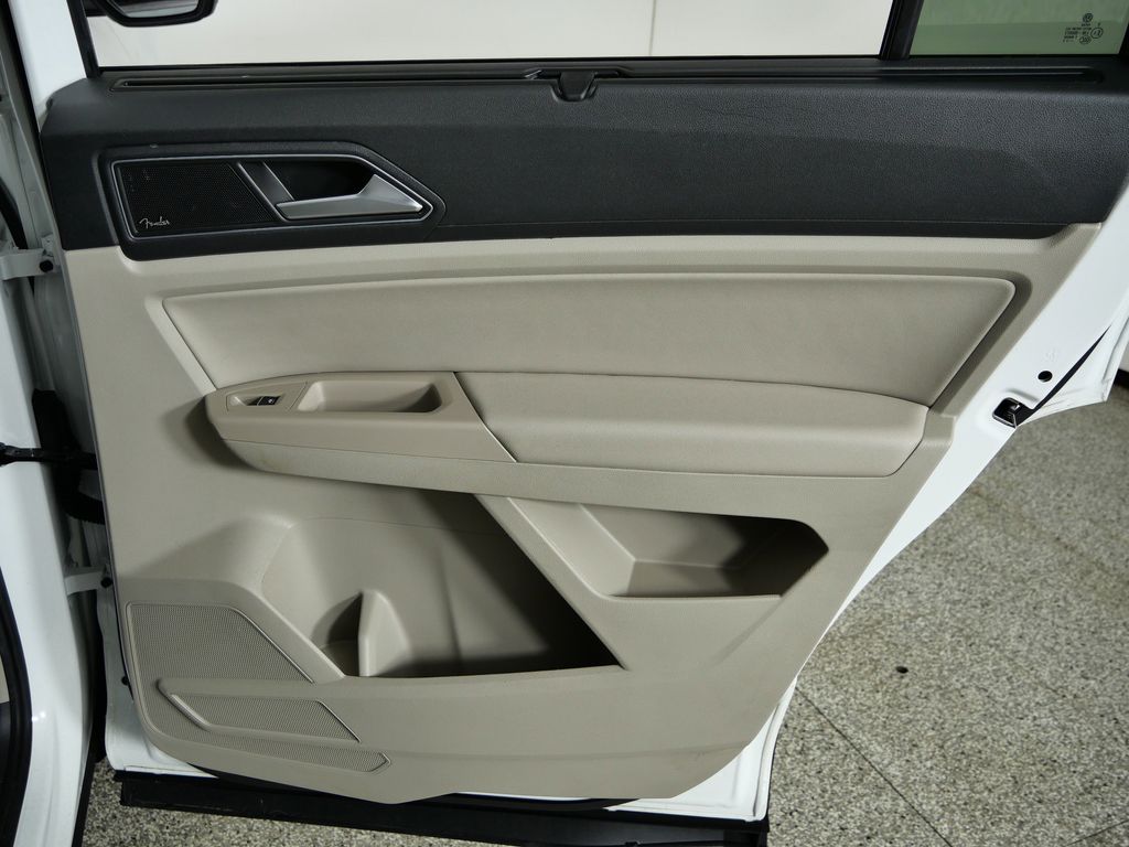 Thumbnail: 2018 Volkswagen Atlas - 24