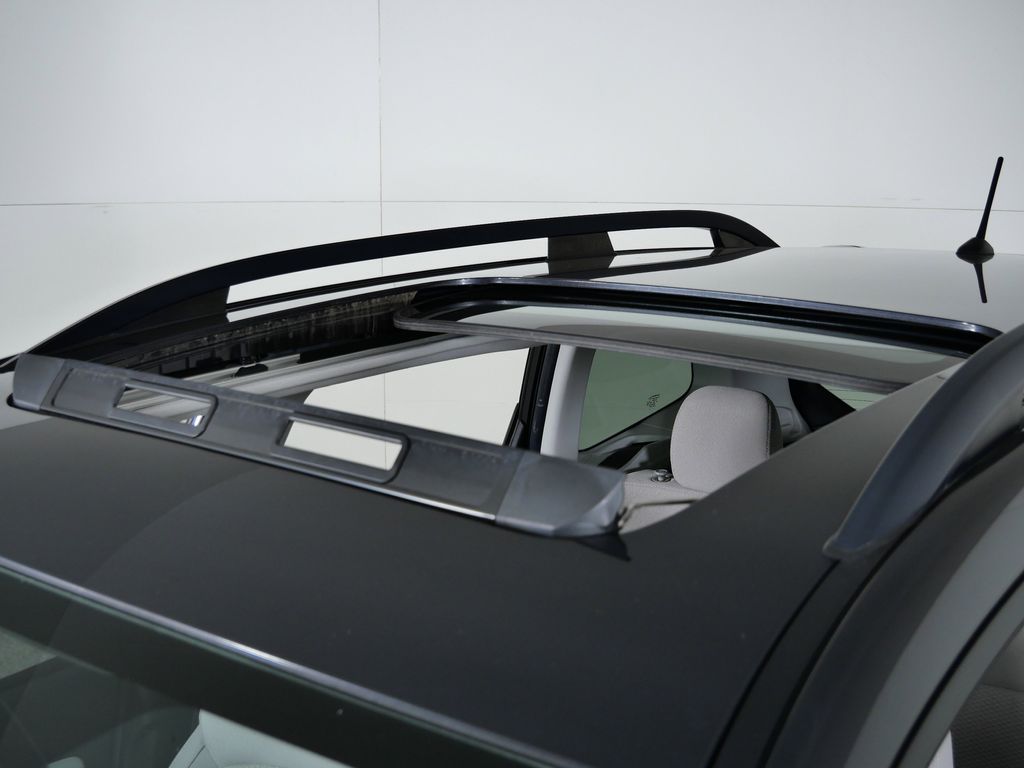 Thumbnail: 2015 Subaru Forester - 19