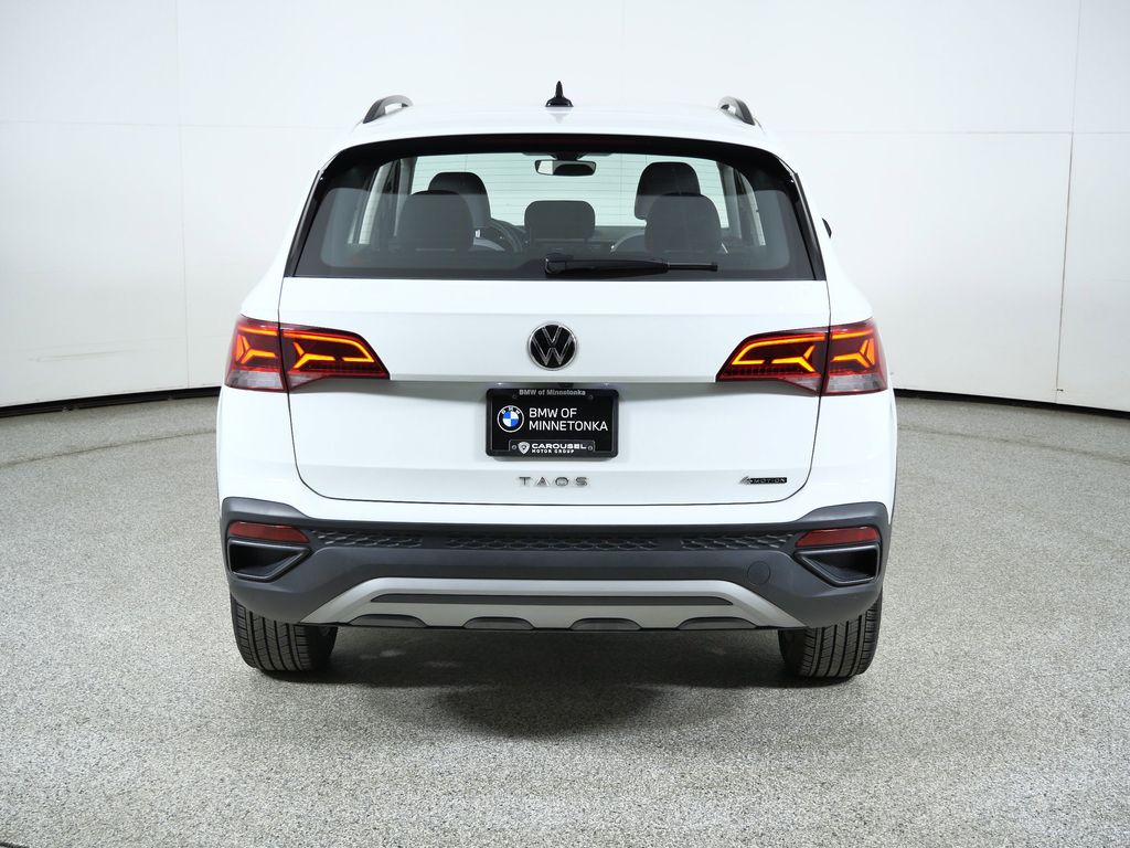 Thumbnail: 2024 Volkswagen Taos - 11