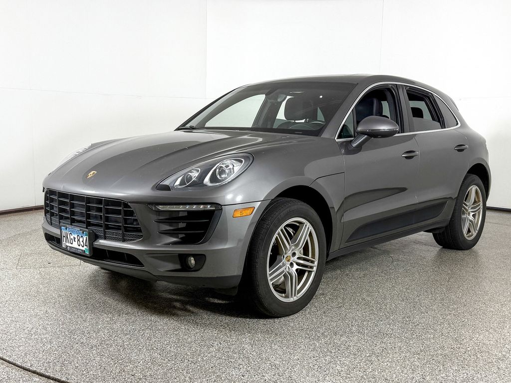 Thumbnail: 2015 Porsche Macan - 1