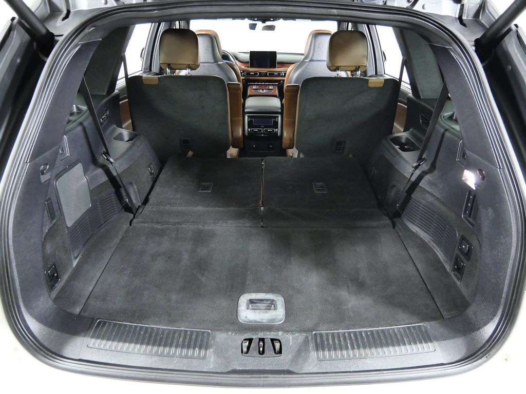 Thumbnail: 2023 Lincoln Aviator - 28