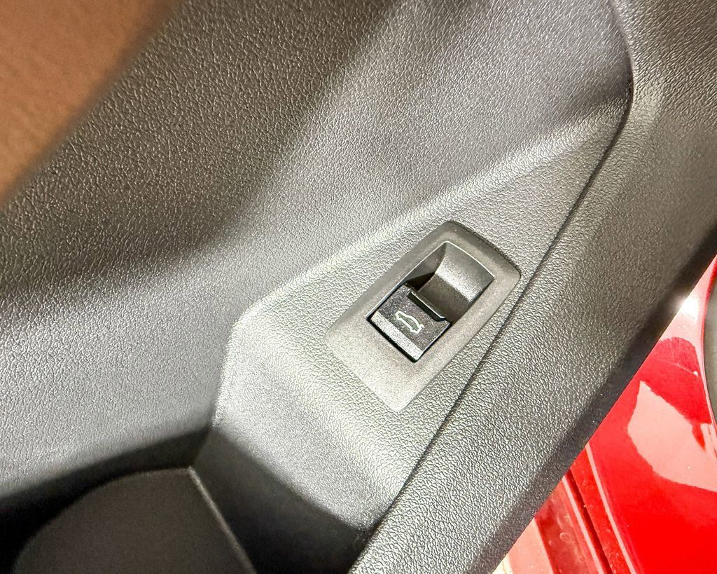 Thumbnail: 2025 BMW 2 Series - 36